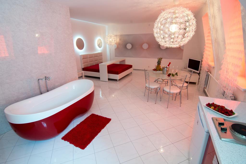 Dragomir Apartments Cherkasy Room photo